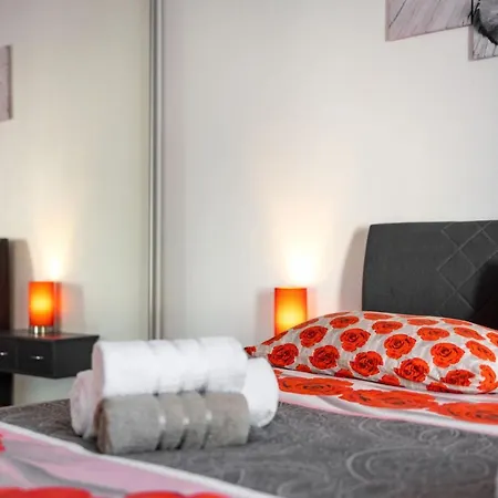 Oasis With Jacuzzi Vakantiehuis *