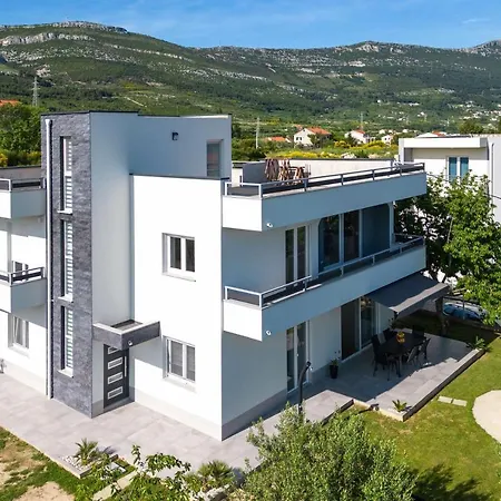 Oasis With Jacuzzi * Kaštel Novi